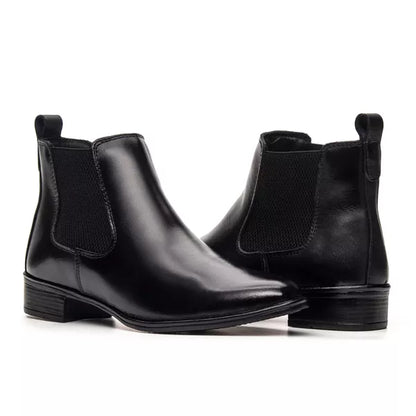 Bota Feminina Chelsea Preta em Couro Legítimo Cano Médio